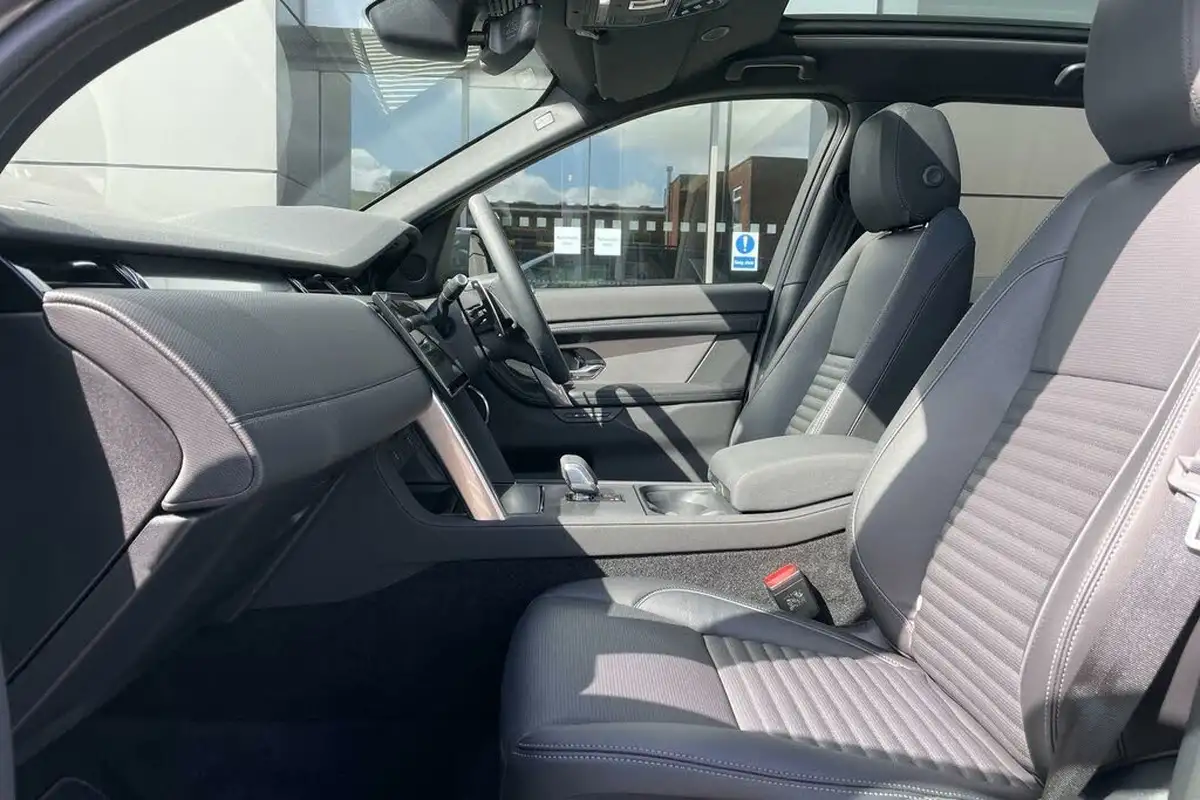 2024-land-rover-discovery-sport-15-p270e-dynamic-se-big-33