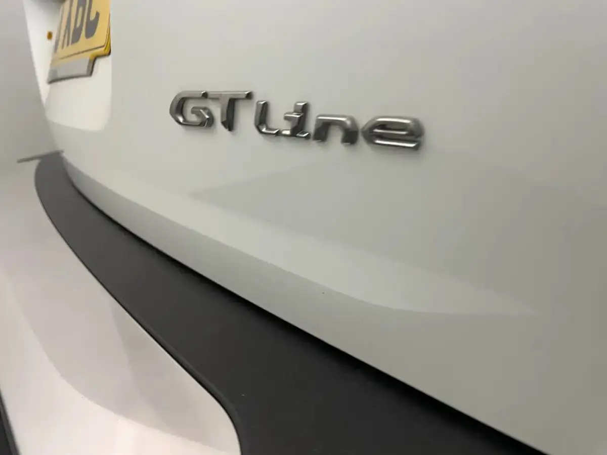 2020-peugeot-2008-suv-12-puretech-gt-line-eat8-big-14
