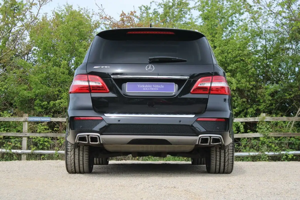 2014-mercedes-benz-m-class-55-ml63-amg-518bhp-speedshift-plus-7g-tronic-big-41