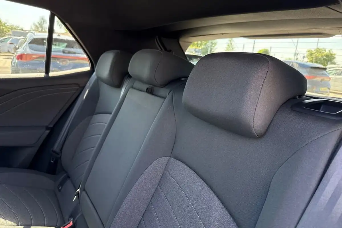 2024-volkswagen-id3-e-pro-match-59kwh-big-17