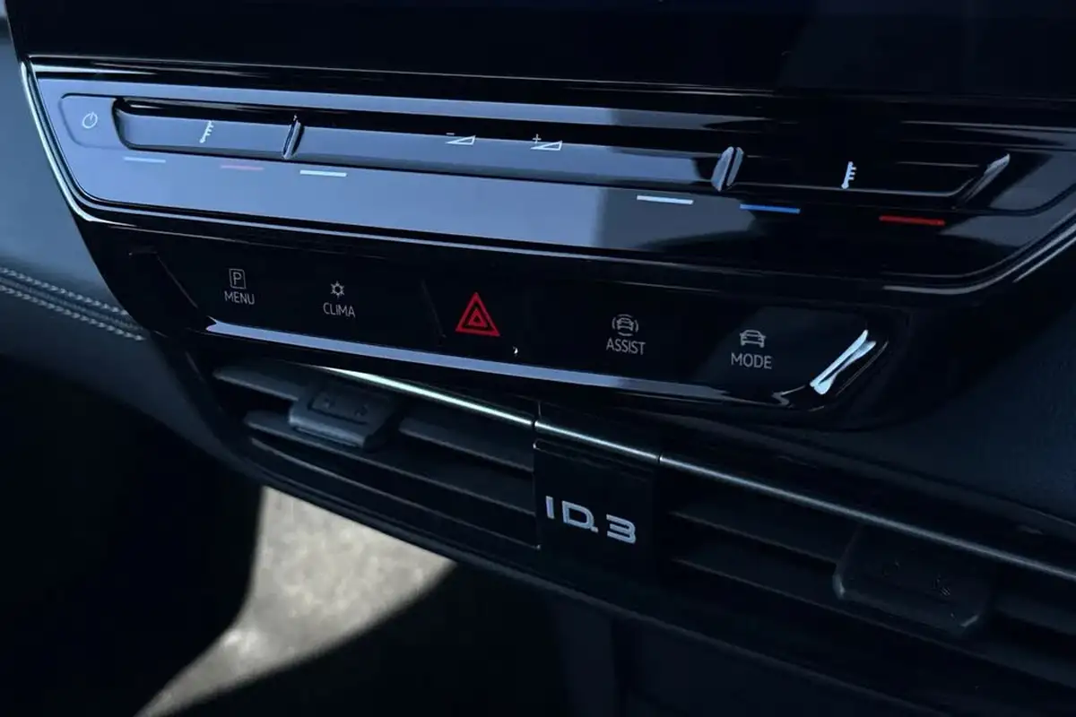 2024-volkswagen-id3-e-pro-match-59kwh-big-41