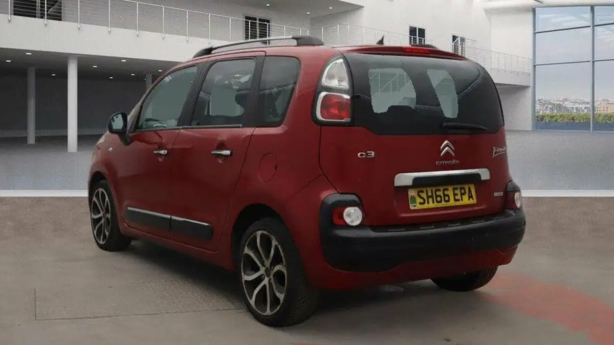 2016-citroen-c3-picasso-16bluehdi-platinum-big-4
