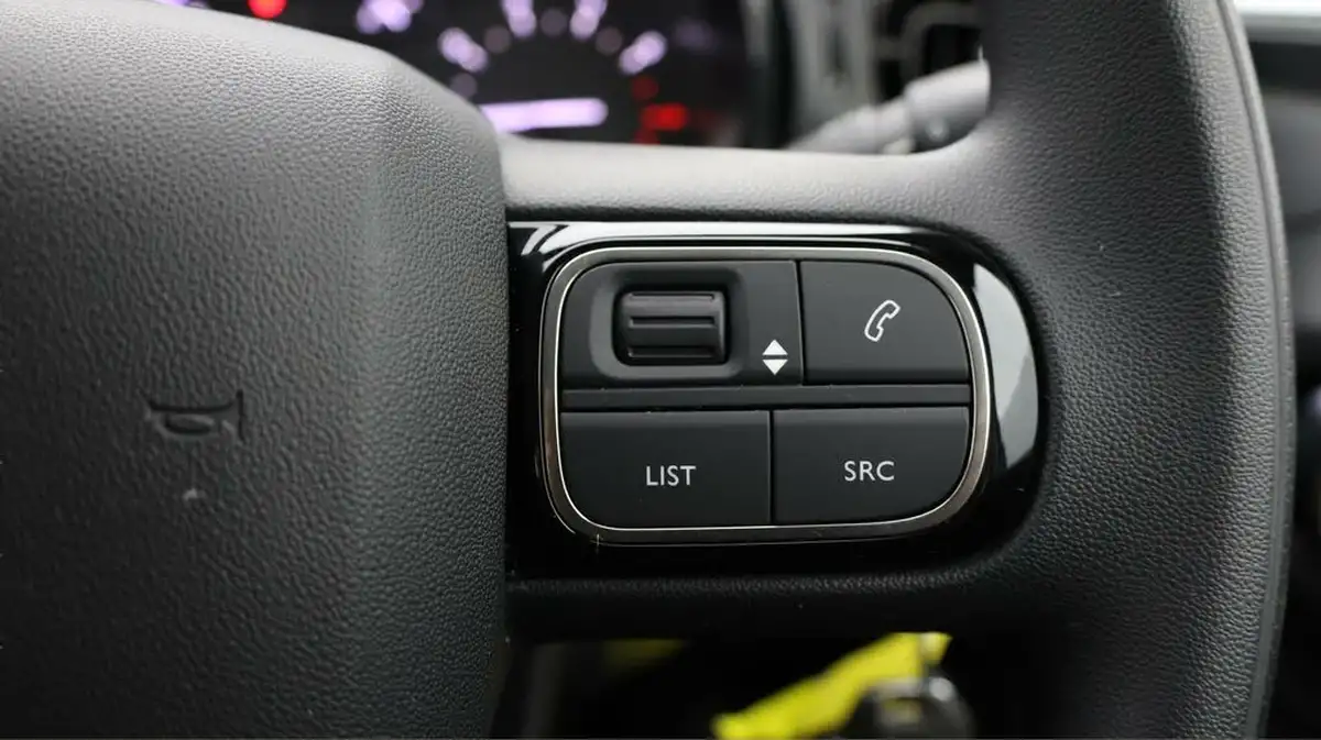 2020-citroen-c3-12-puretech-feel-82ps-ss-big-22