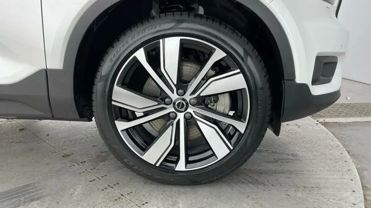2022-volvo-xc40-15-t5-r-design-pro-big-4