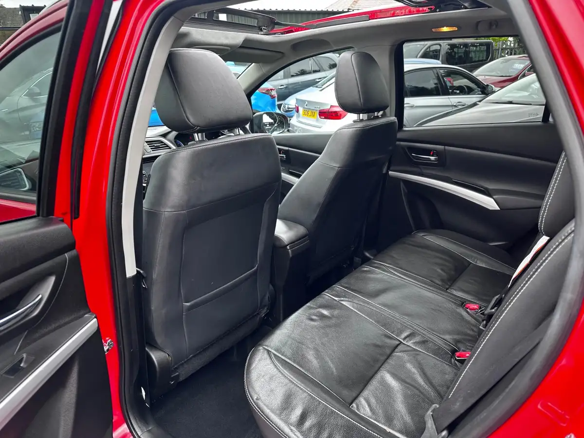 2015-suzuki-s-cross-16-ddis-sz5-big-23