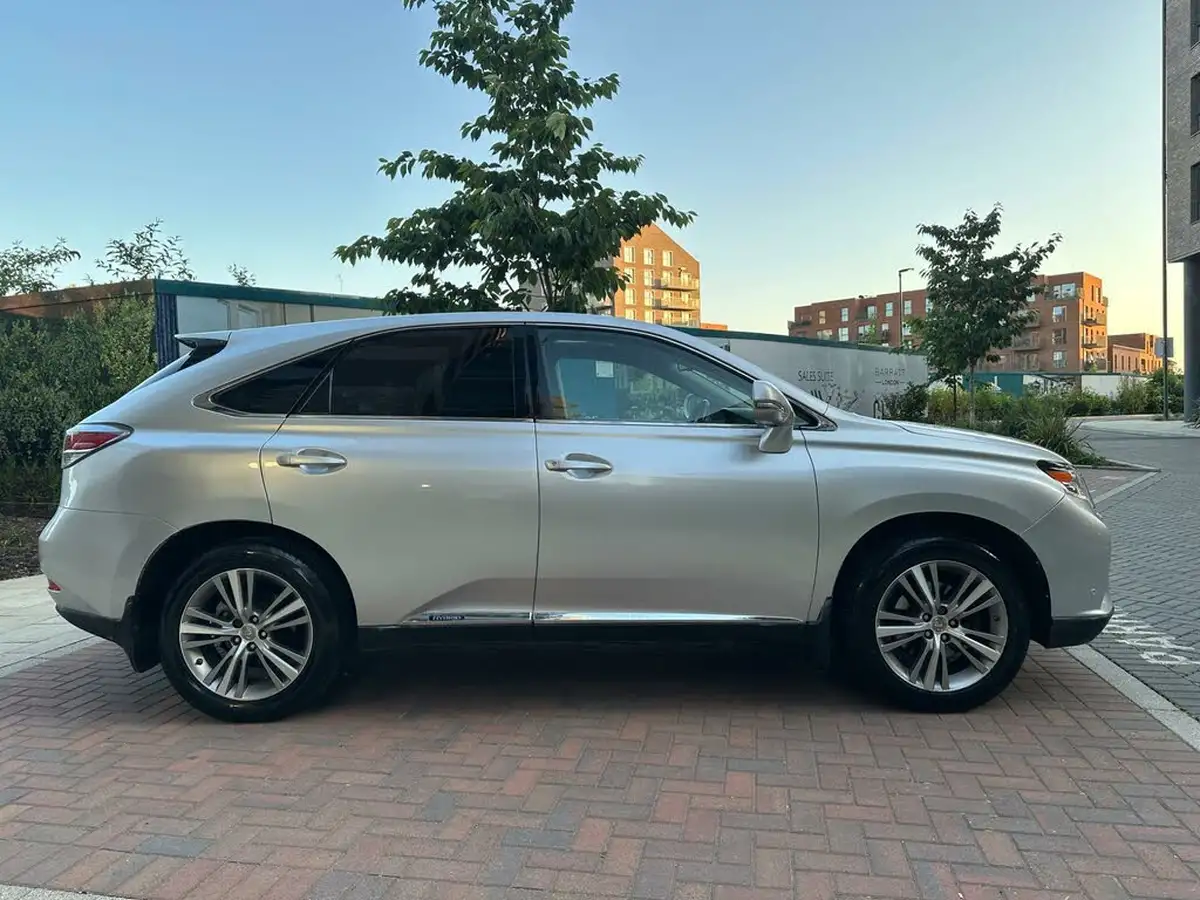2016-lexus-rx-450h-35-advance-sun-big-9