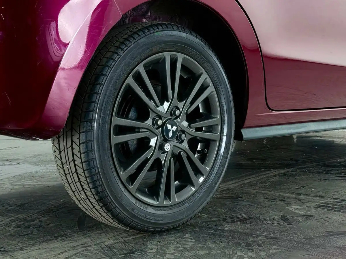 2018-mitsubishi-mirage-12-juro-leather-cvt-big-11