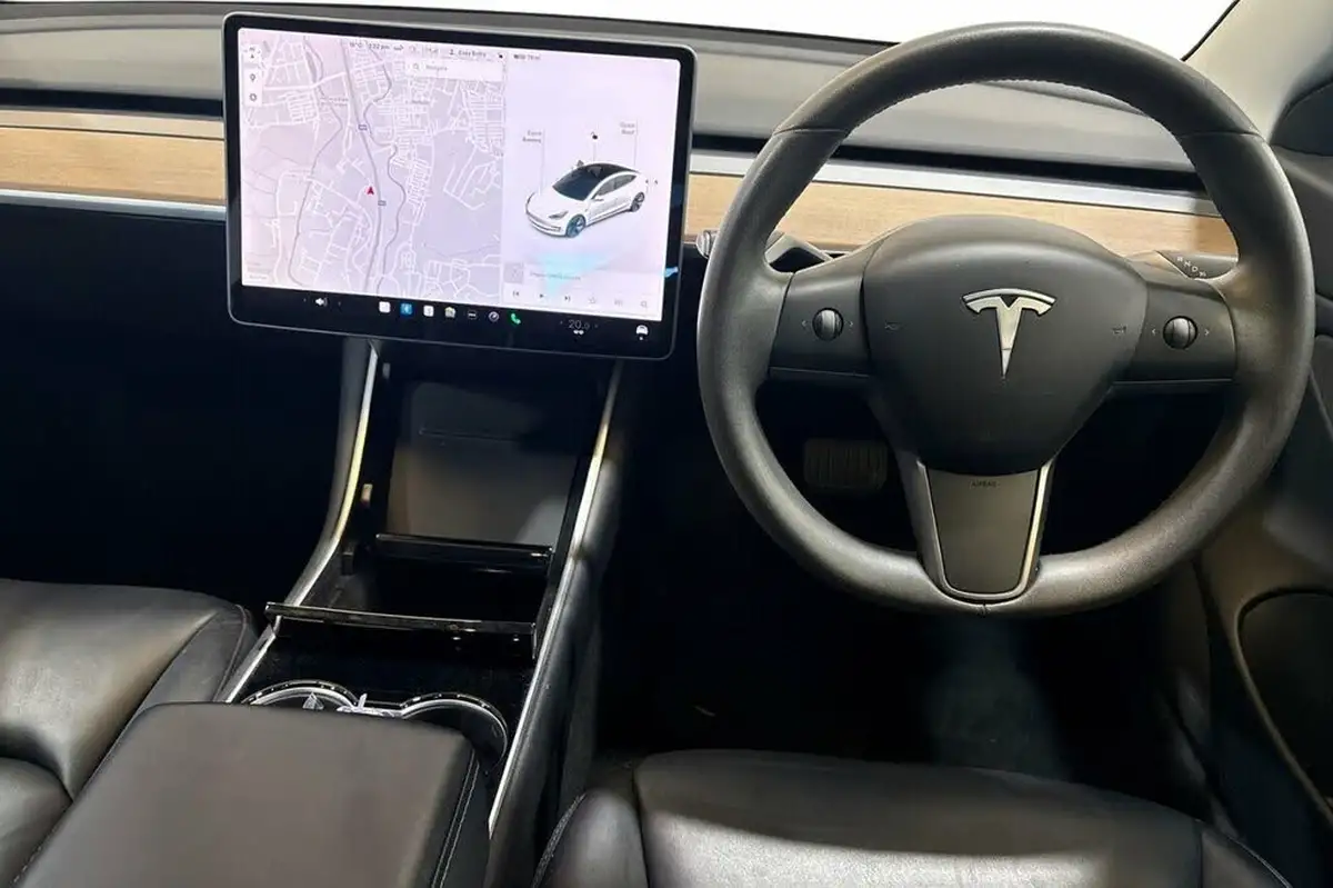 2020-tesla-model-3-e-standard-plus-big-11