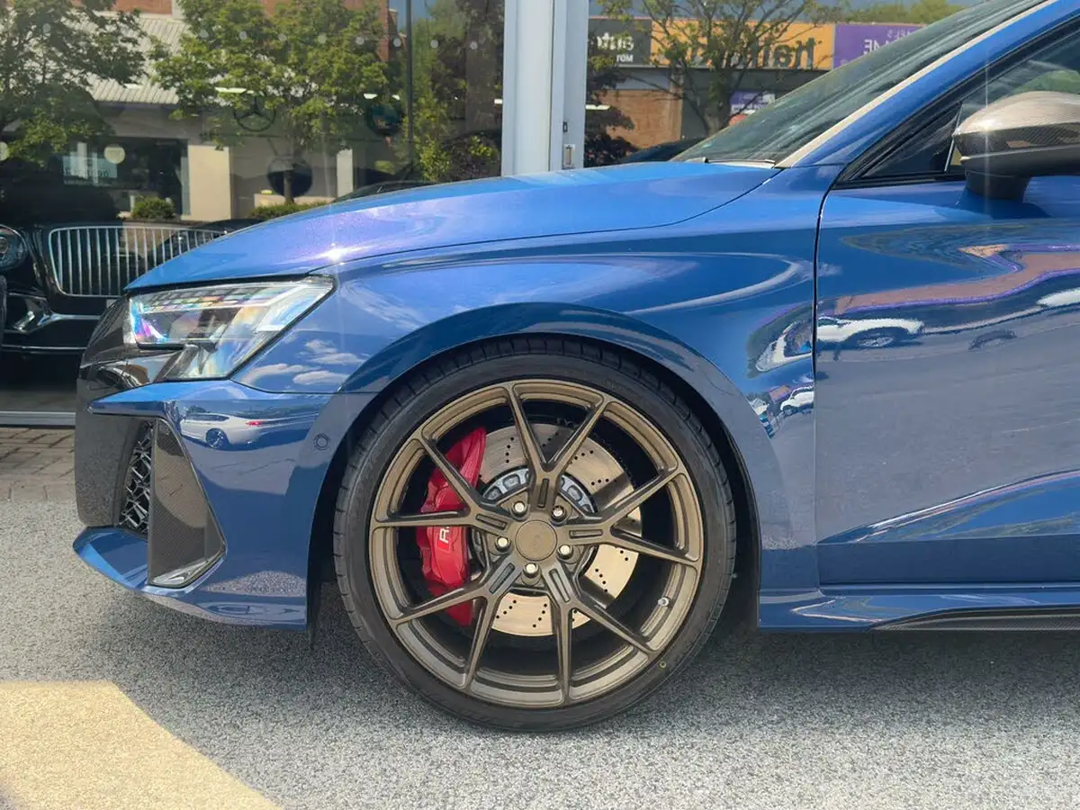 2025-audi-rs3-big-6