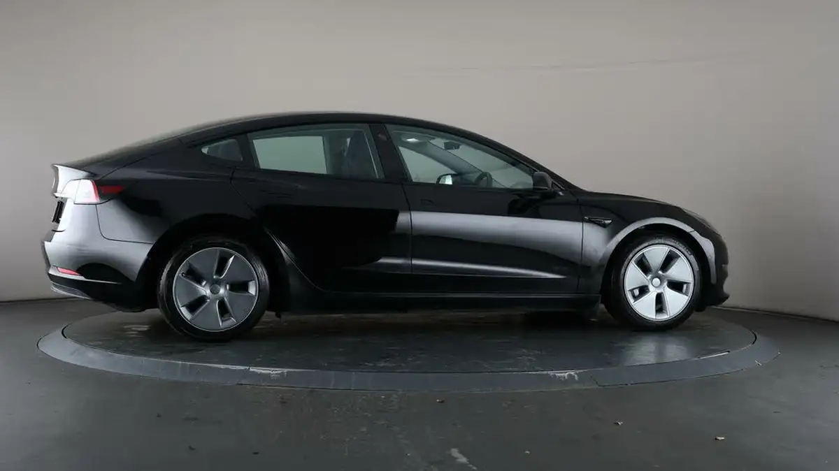 2021-tesla-model-3-e-long-range-awd-big-62