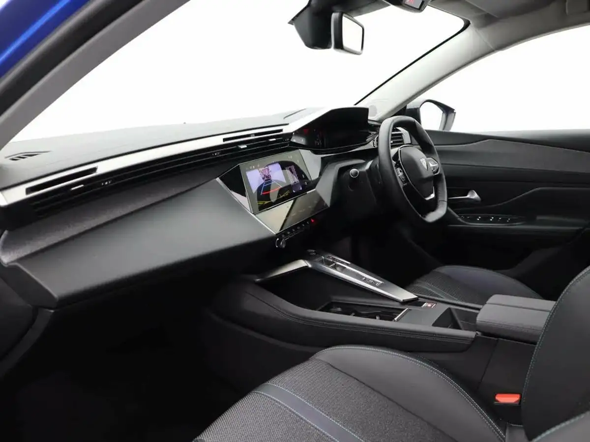 2023-peugeot-308-12-puretech-allure-premium-130ps-big-12