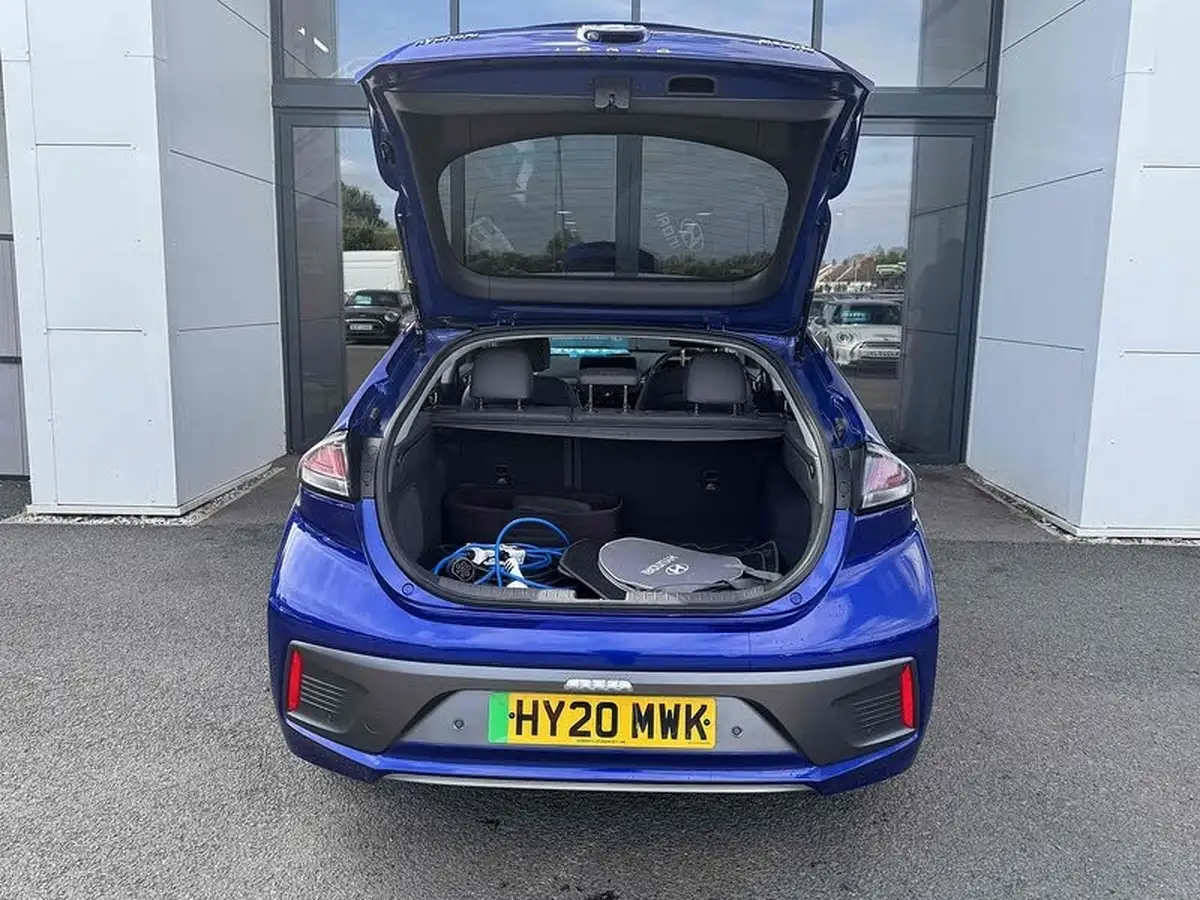 2020-hyundai-ioniq-e-premium-se-electric-100kw-big-17