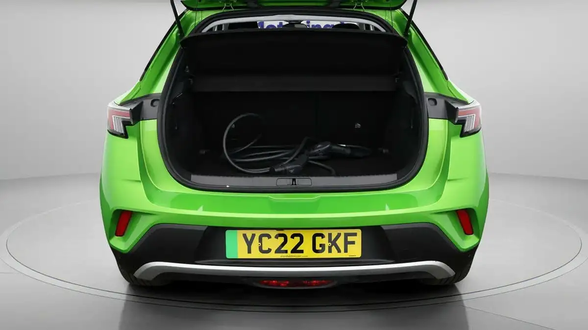 2022-vauxhall-mokka-e-elite-premium-big-16