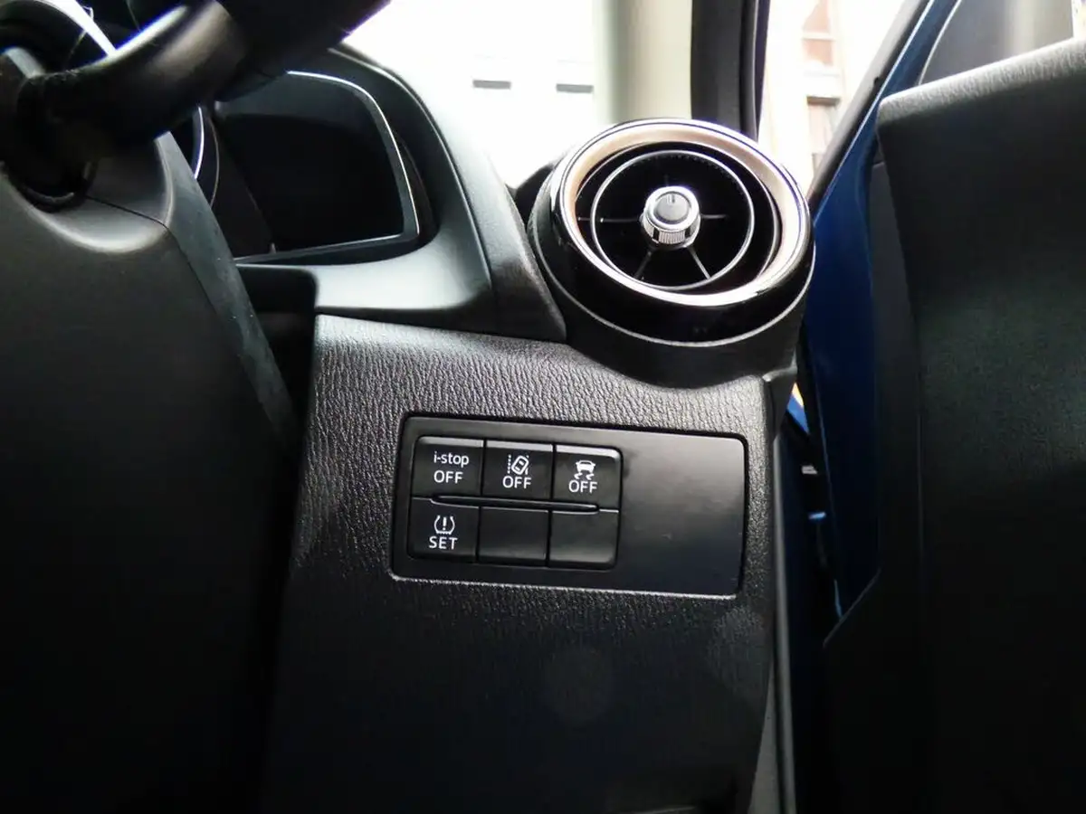 2017-mazda-mazda2-15-gt-sport-big-15