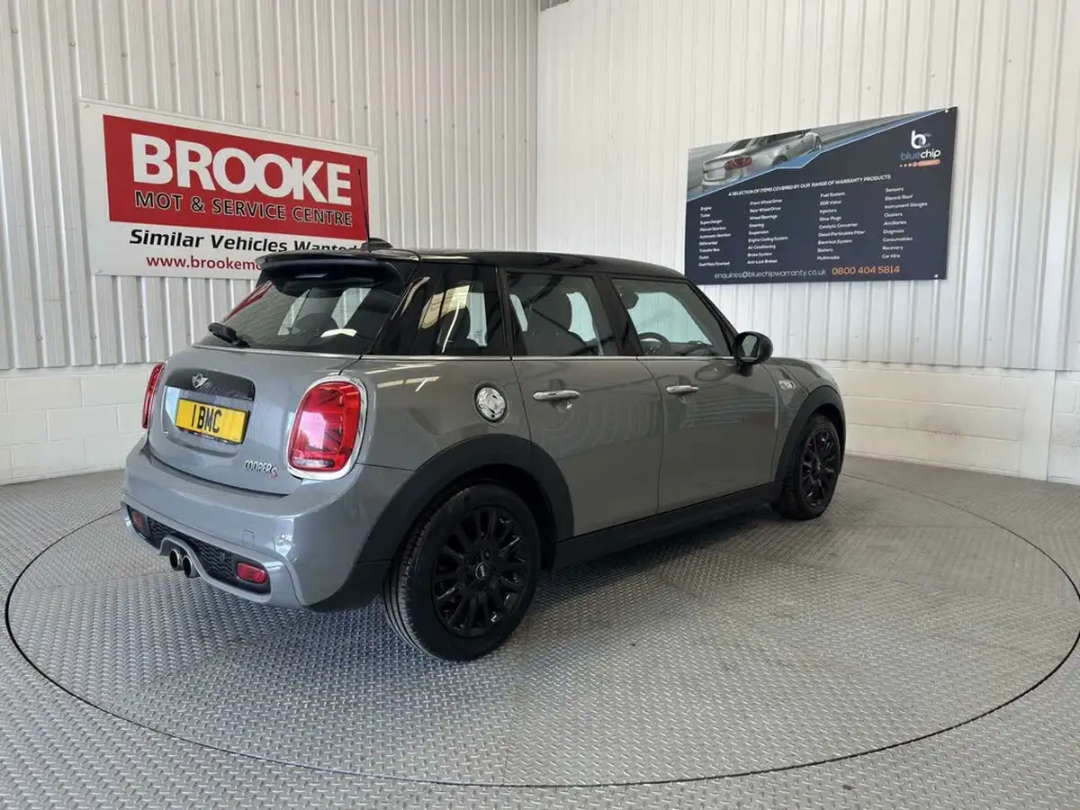 2017-mini-cooper-20-cooper-s-ss-hatchback-5d-sport-auto-big-4
