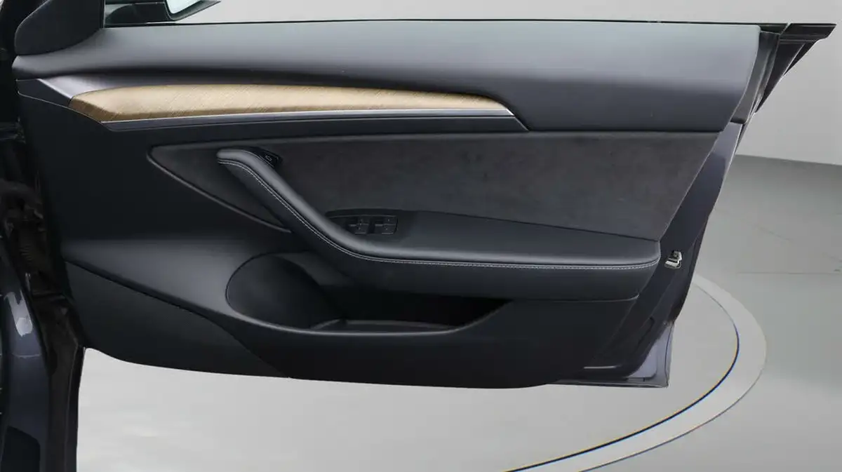 2021-tesla-model-3-e-long-range-4x4-big-14