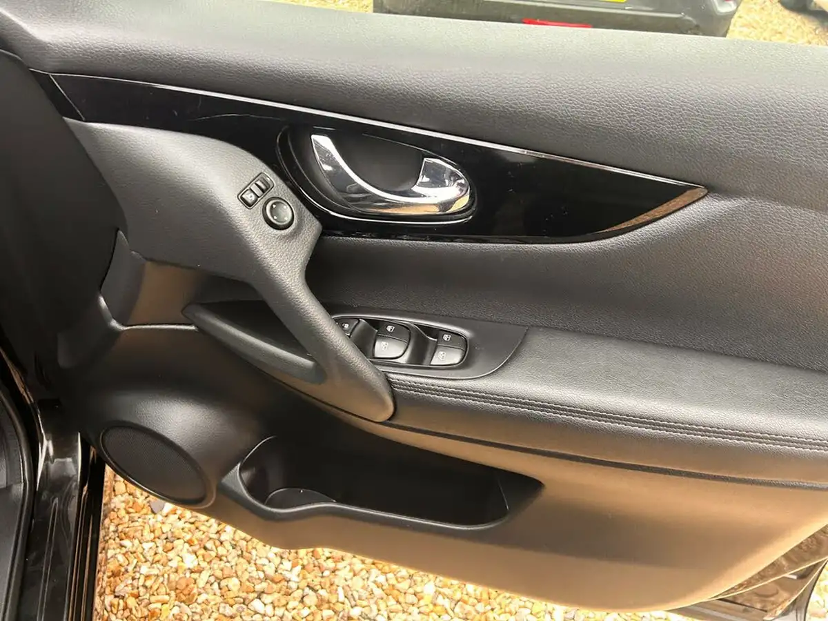 2019-nissan-qashqai-13-dig-t-acenta-premium-140ps-big-32