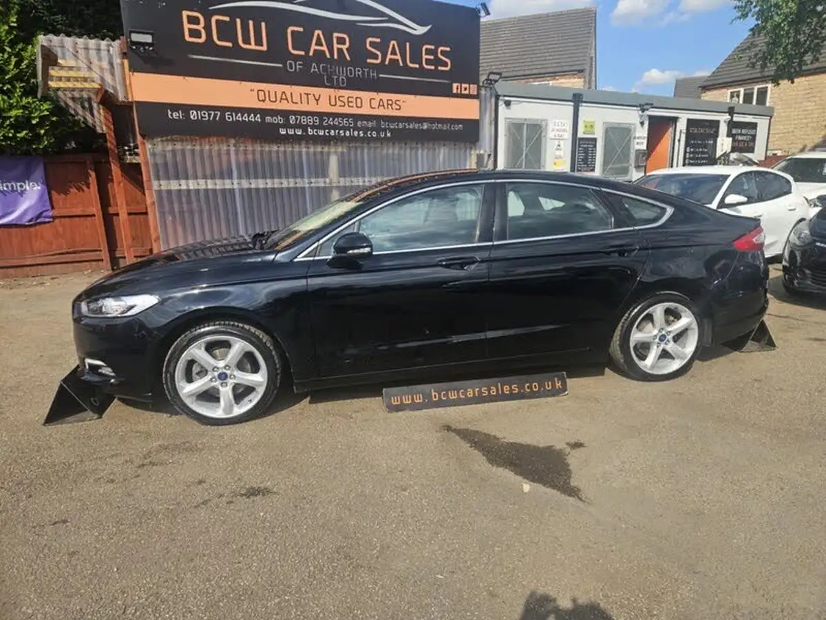 2017-ford-mondeo-20tdci-titanium-180ps-hatchback-powershift-big-7