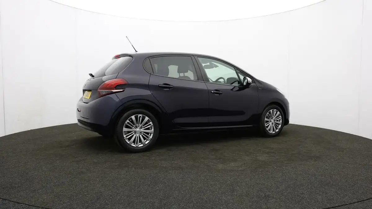 2019-peugeot-208-12-puretech-signature-big-35