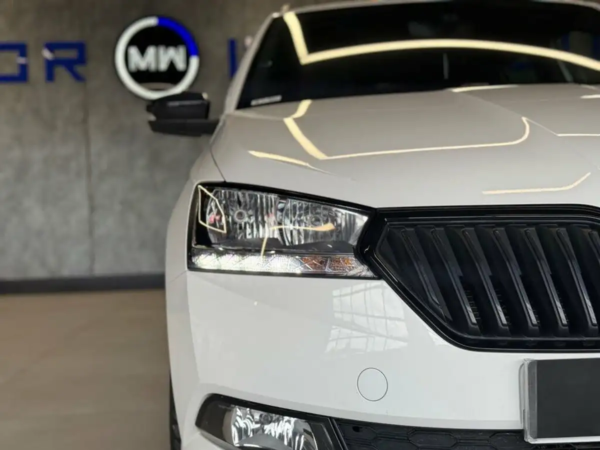 2018-skoda-fabia-10-tsi-monte-carlo-95ps-estate-big-16