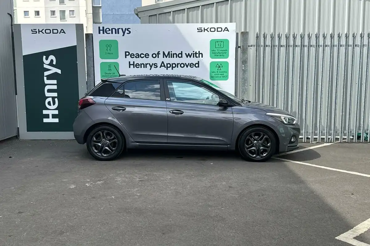 2020-hyundai-i20-10-t-gdi-play-big-3