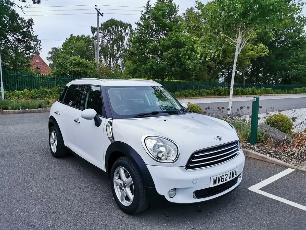 2012-mini-countryman-16-one-98bhp-big-13