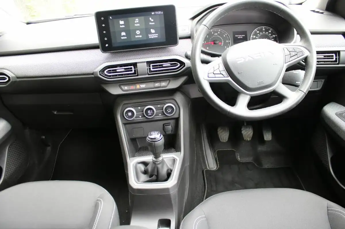 2023-dacia-jogger-10-tce-expression-big-7