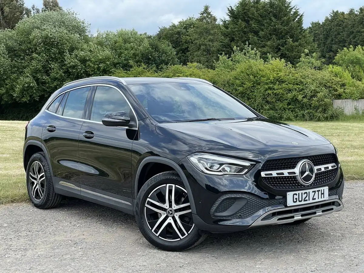 2021-mercedes-benz-gla-class-20d-gla-200d-sport-executive-big-0