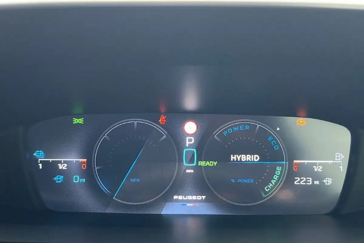 2024-peugeot-408-16-puretech-allure-premium-225ps-big-24