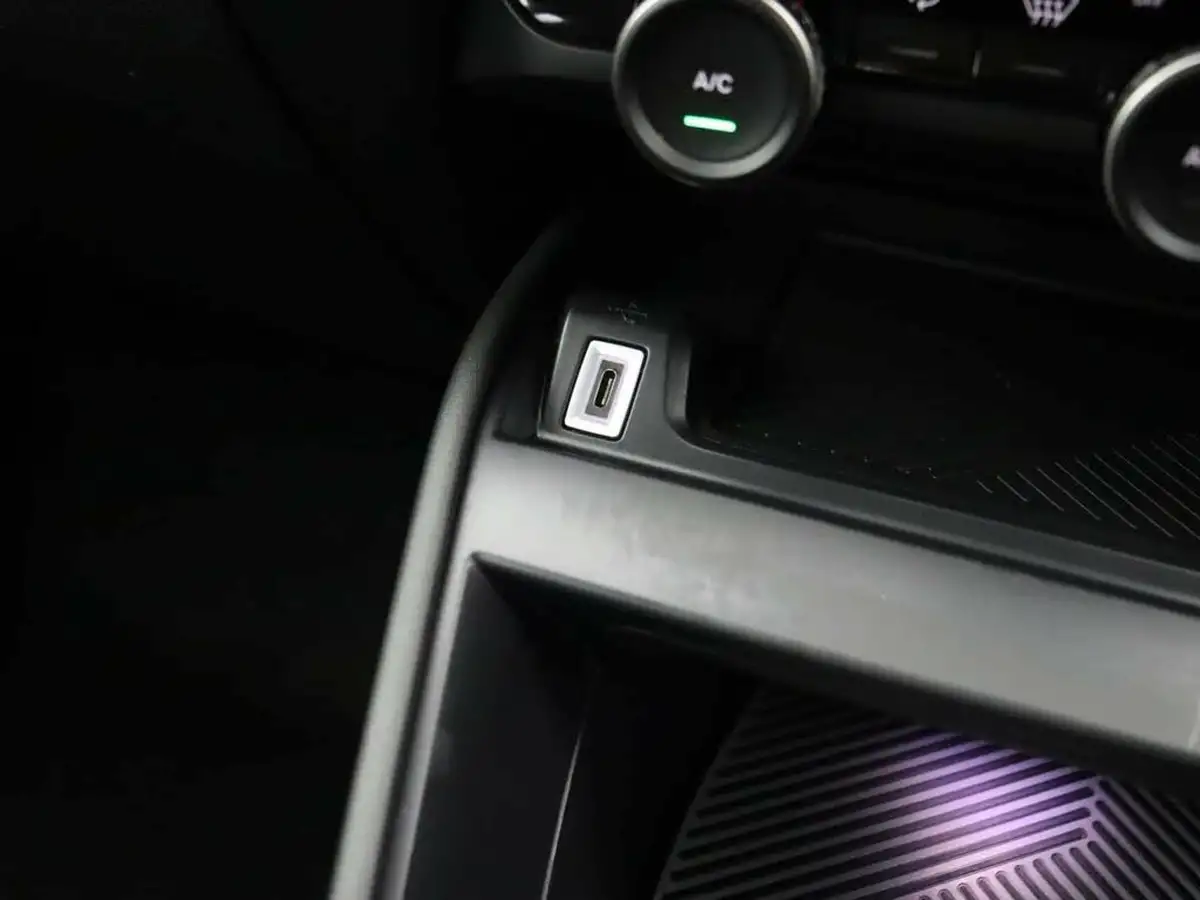 2021-citroen-c4-12-puretech-sense-plus-big-29