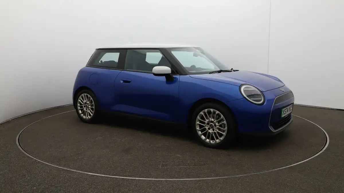 2024-mini-cooper-e-cooper-e-exclusive-big-43