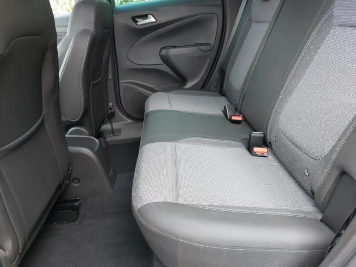 2022-vauxhall-crossland-12-elite-edition-130ps-auto-big-5