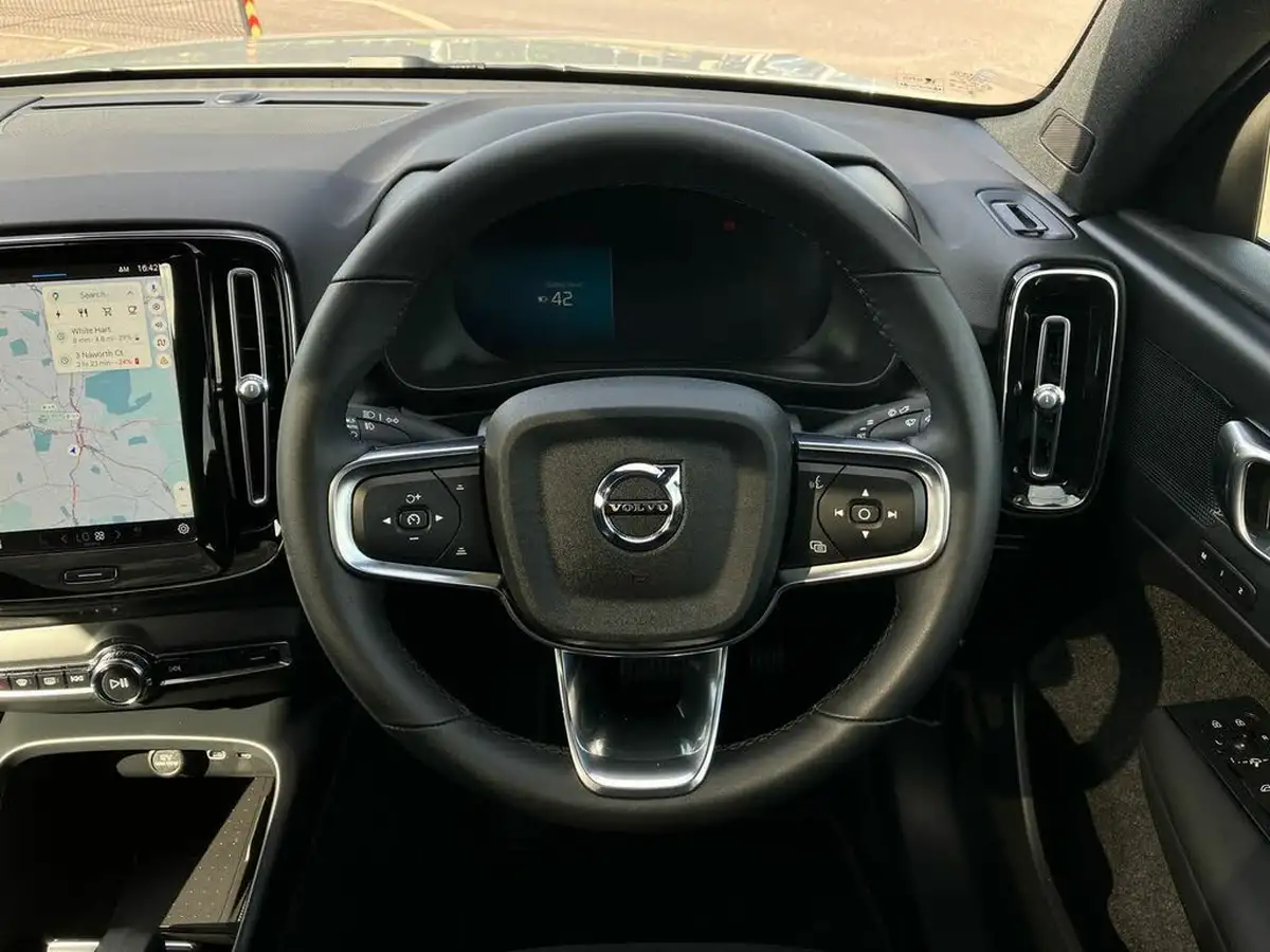 2023-volvo-c40-e-twin-recharge-plus-big-16