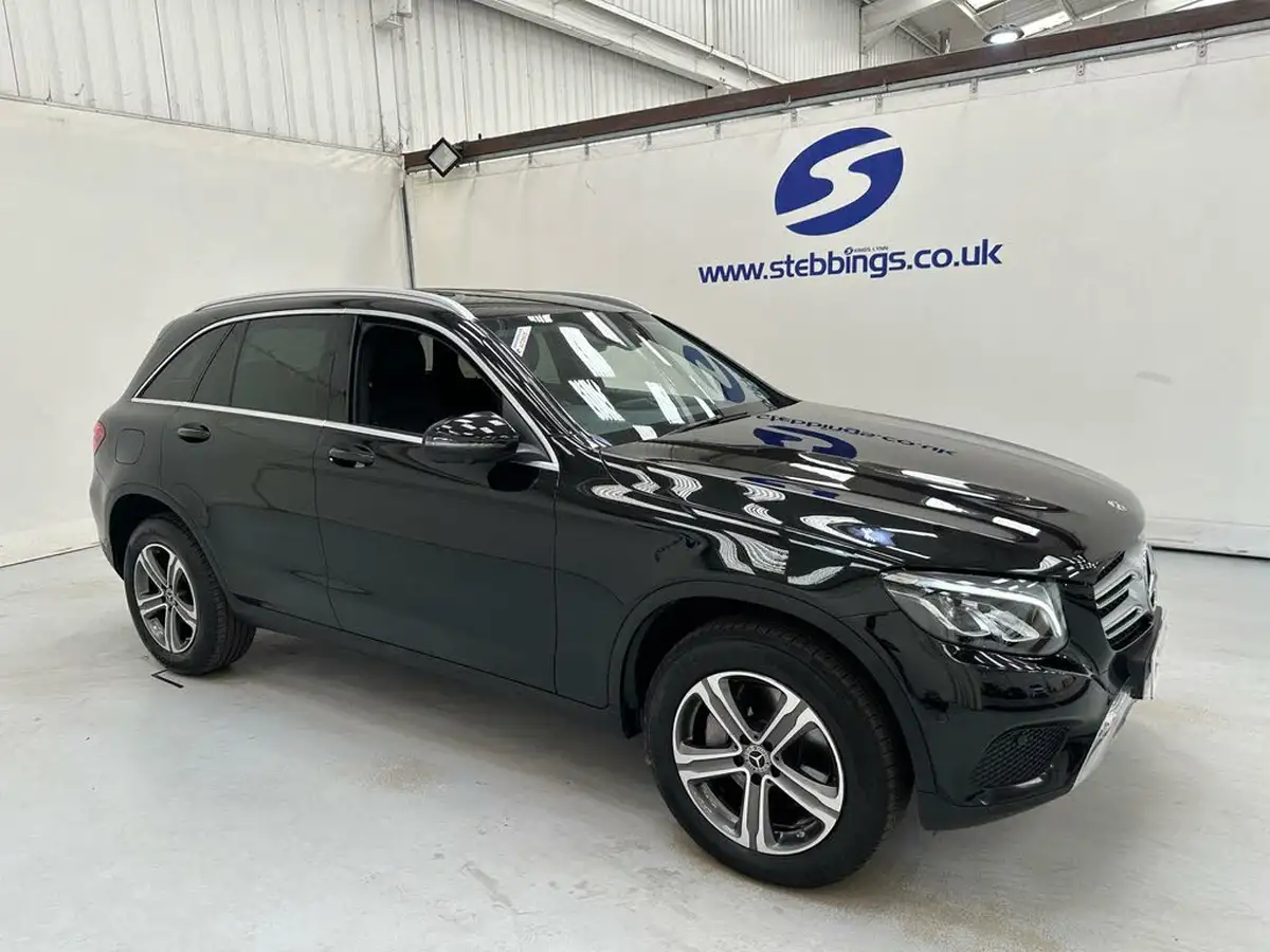 2018-mercedes-benz-glc-class-21d-glc220d-sport-ss-station-wagon-5d-big-1