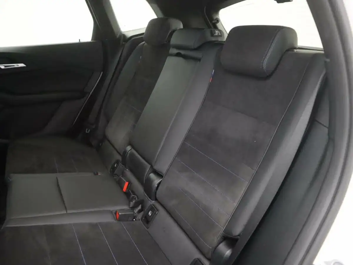2023-bmw-2-series-15-220i-m-sport-big-16