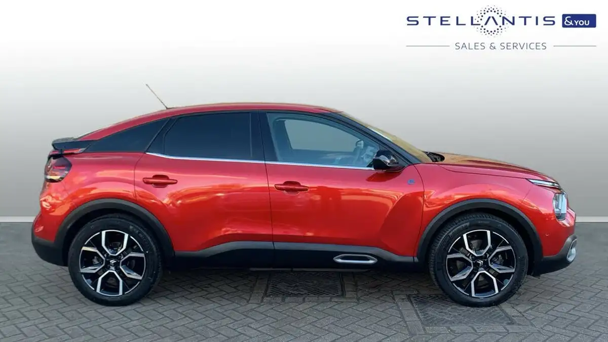 2024-citroen-c4-big-1
