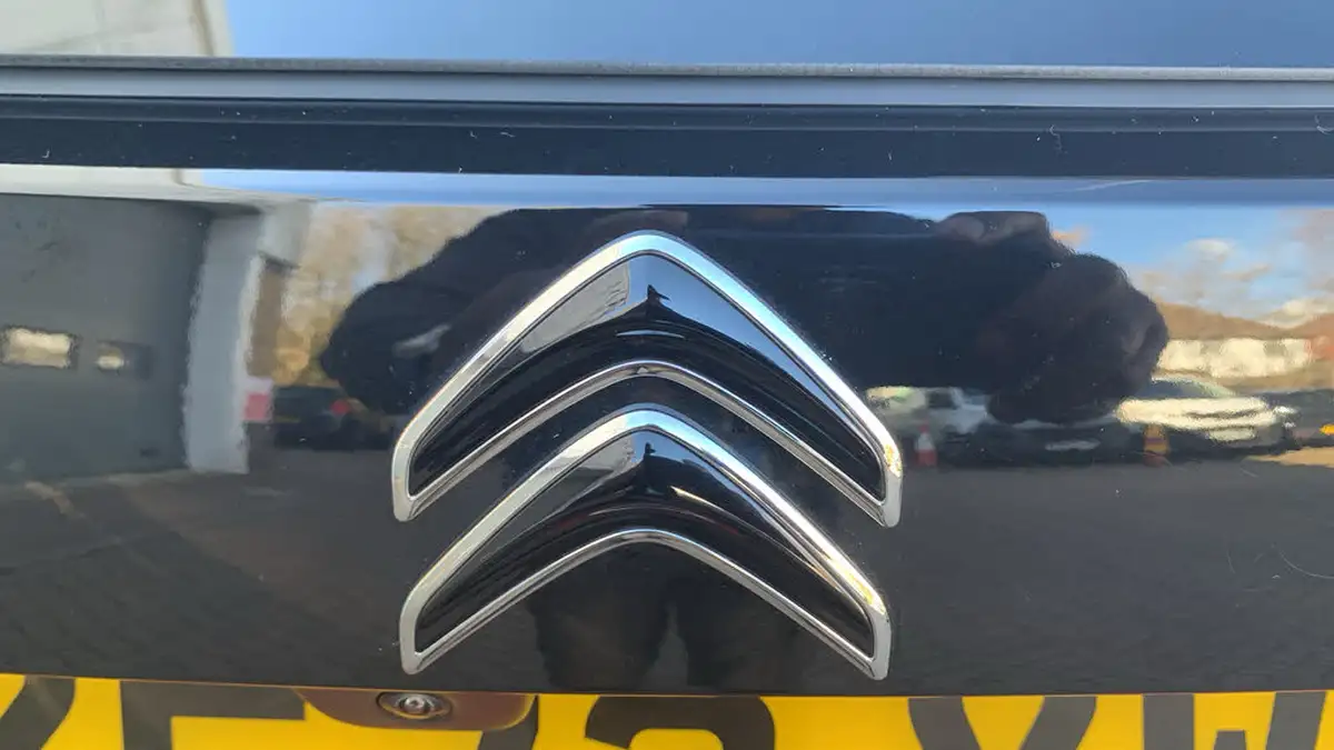 2024-citroen-c4-big-25