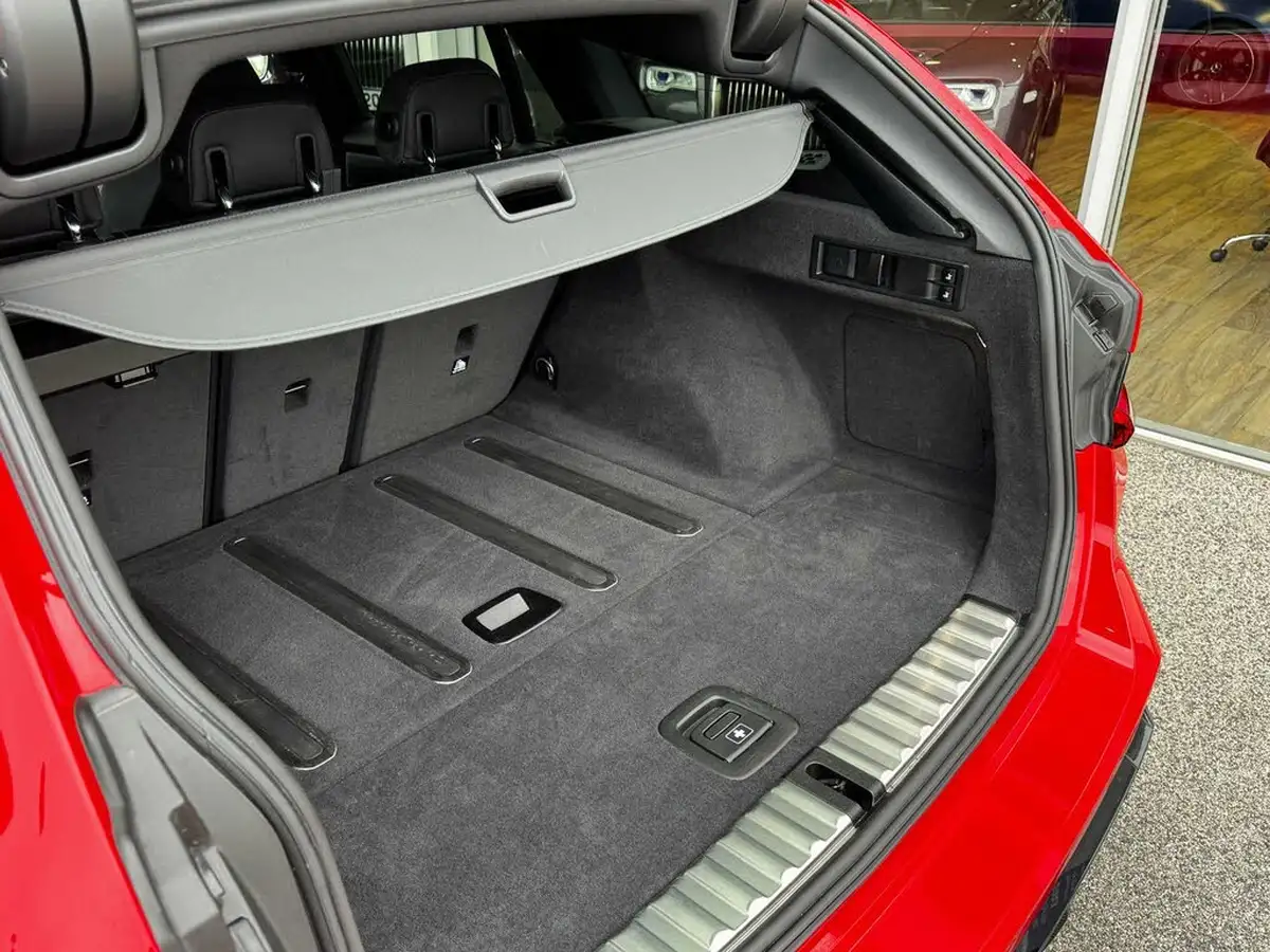 2023-bmw-3-series-30-m3-competition-xdrive-touring-5d-big-76