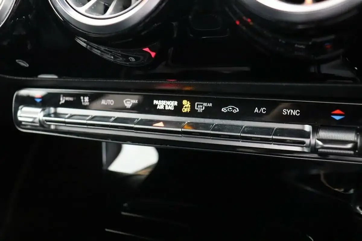 2022-mercedes-benz-a-class-13-a180-amg-line-executive-edition-hatchback-5d-7g-dct-big-30