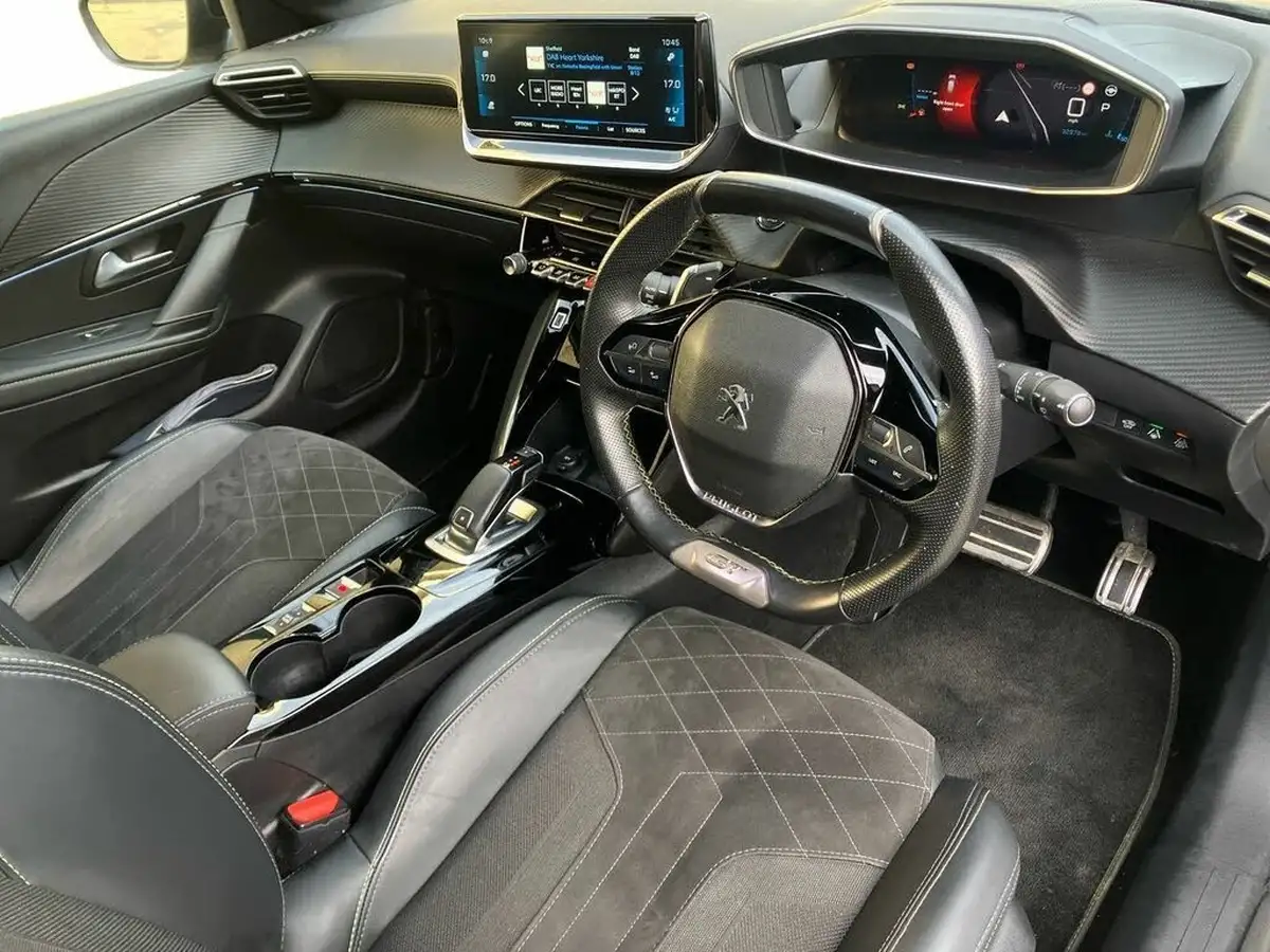 2021-peugeot-208-12-puretech-gt-premium-130bhp-eat8-big-9