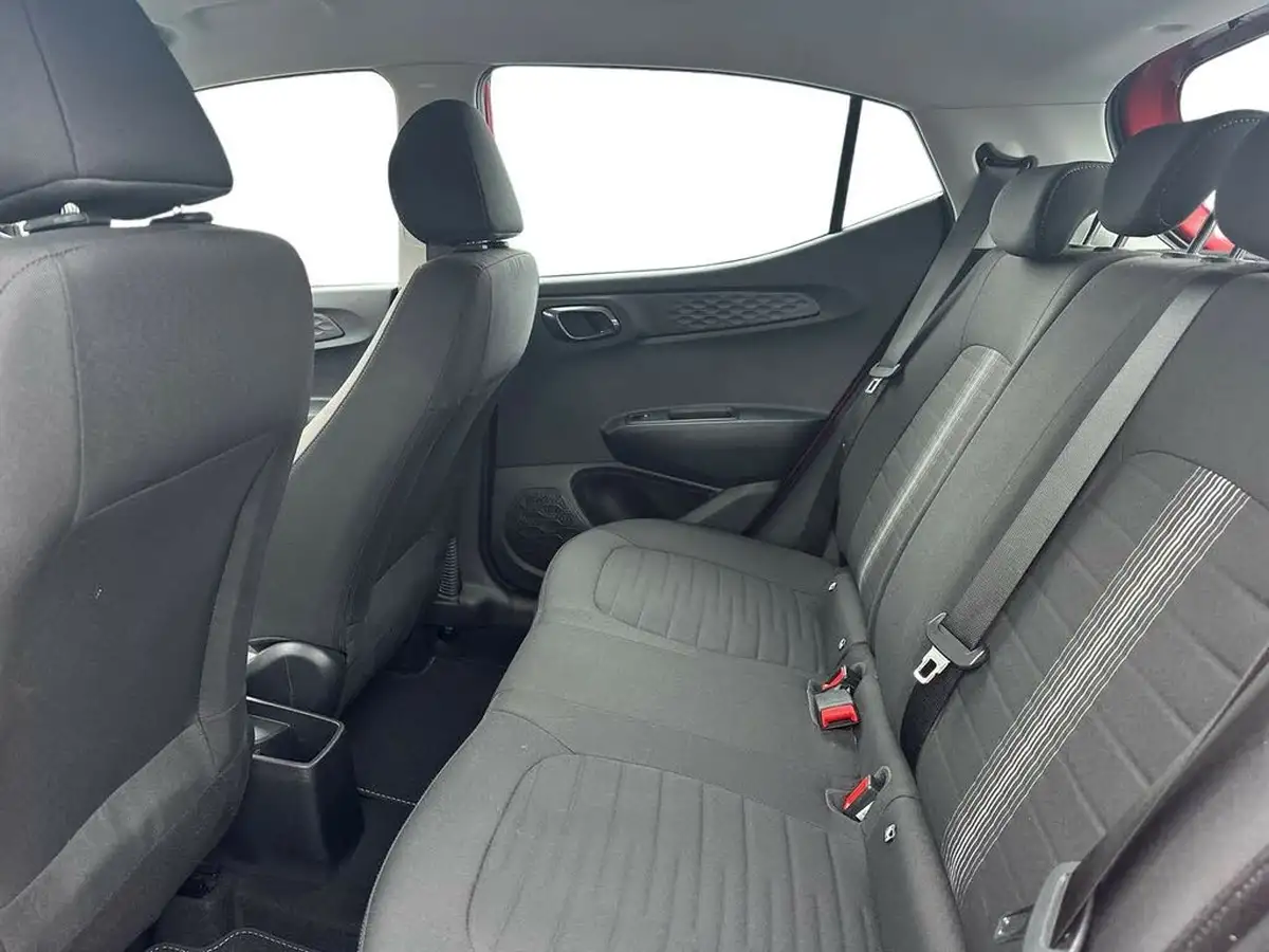 2022-hyundai-i10-10-se-connect-big-10