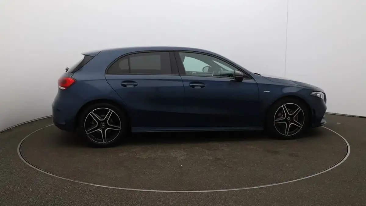 2022-mercedes-benz-a-class-13-a180-amg-line-executive-edition-hatchback-5d-7g-dct-big-41