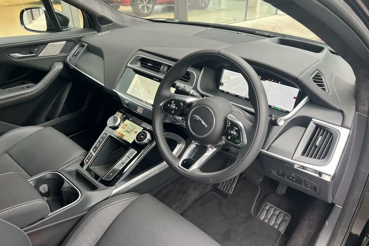 2024-jaguar-i-pace-ev400-400-sport-big-35