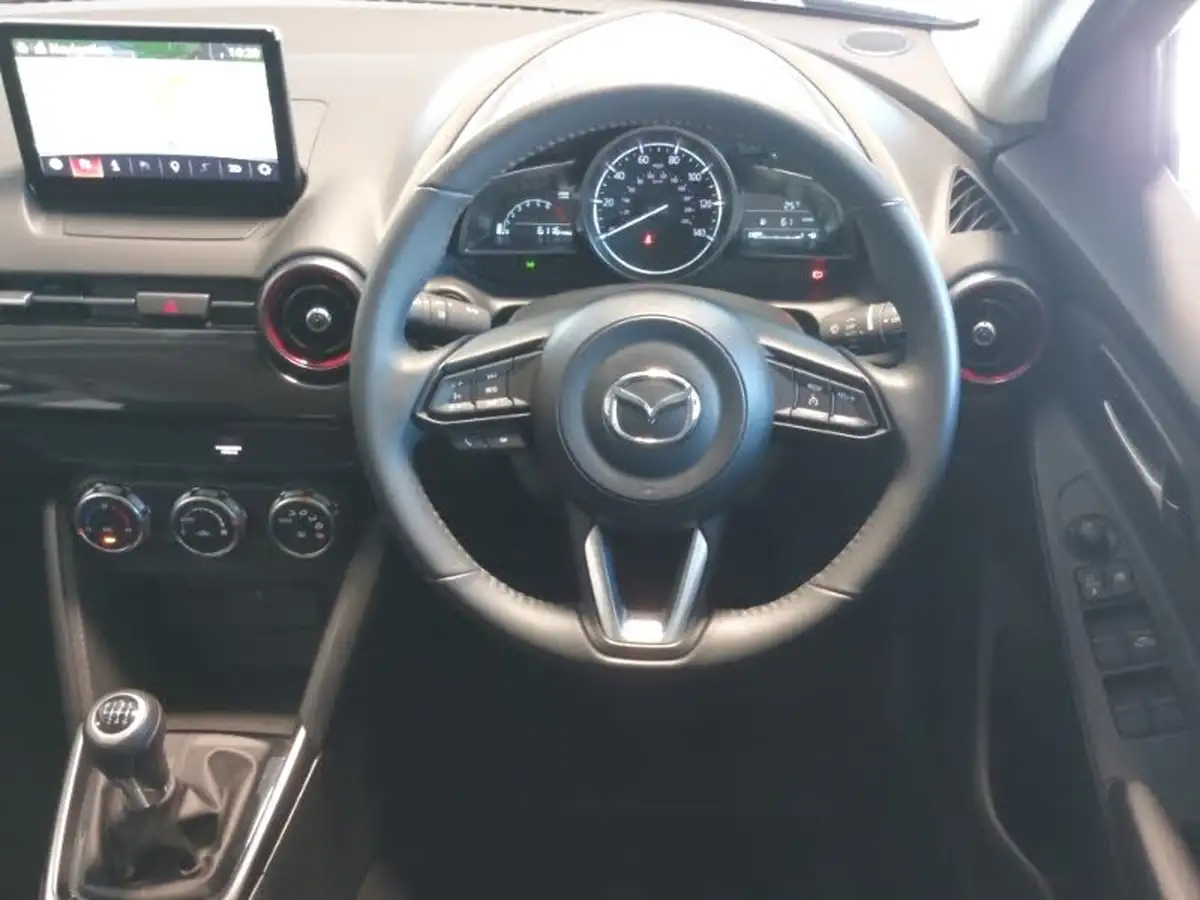 2024-mazda-mazda2-15-e-skyactiv-g-homura-big-6