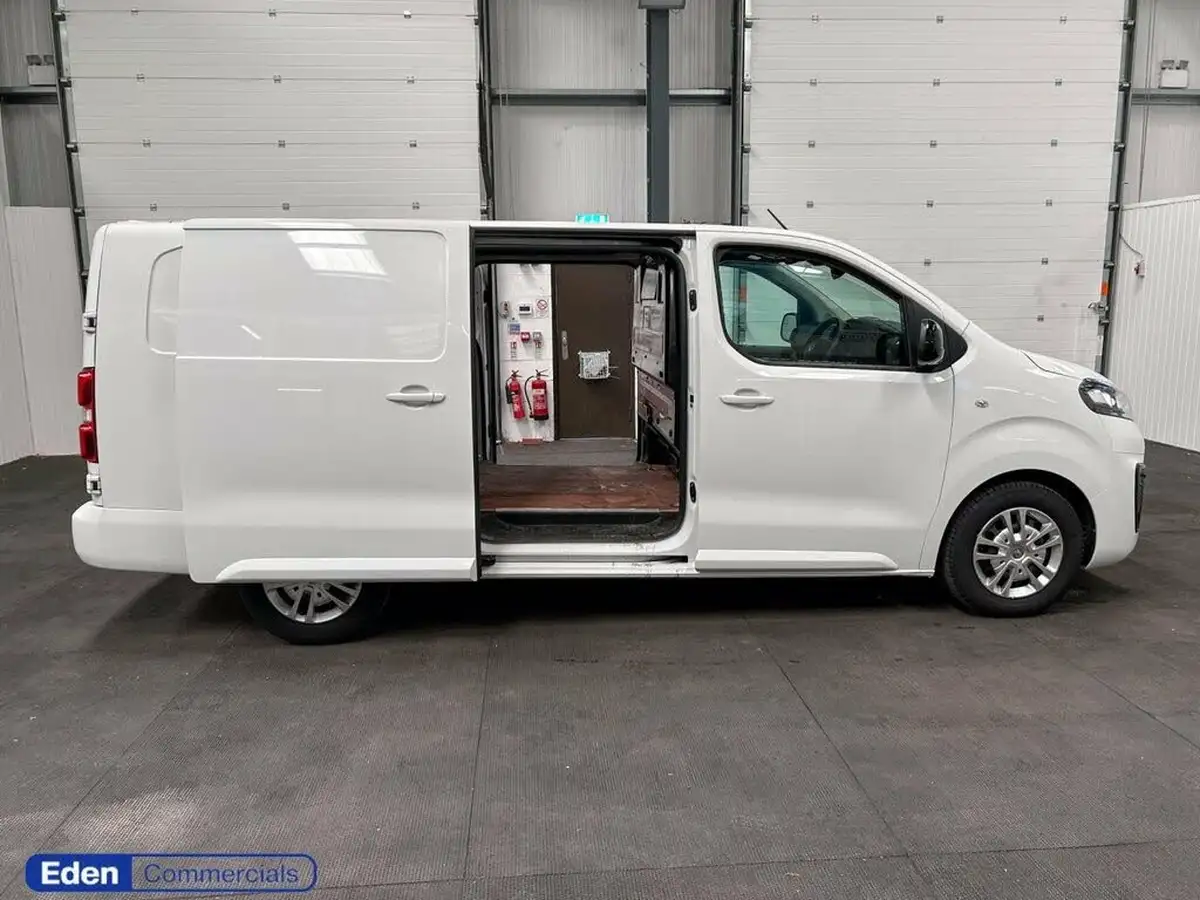 2022-vauxhall-vivaro-15td-2900-l2h1-sportive-big-10