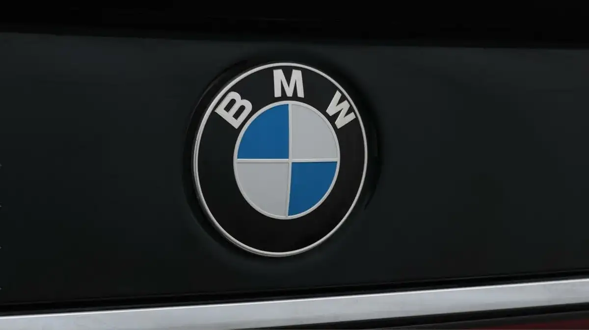 2019-bmw-7-series-30-745e-m-sport-big-25