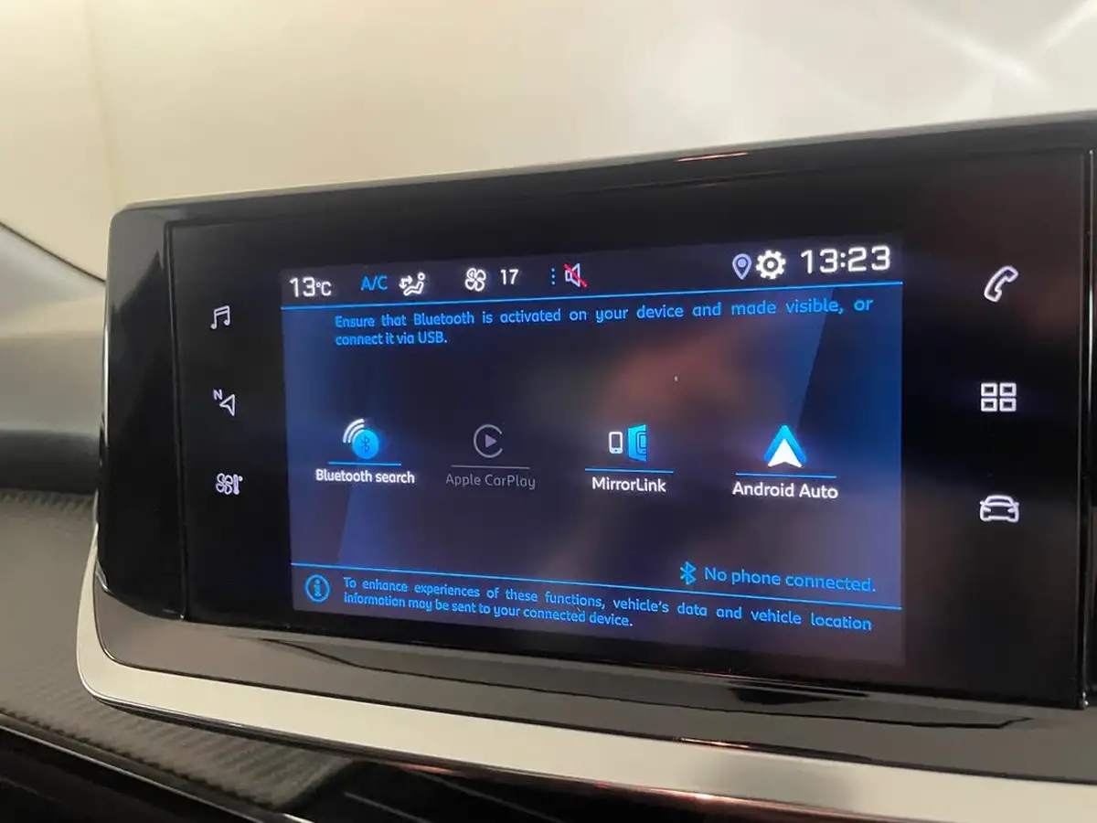 2021-peugeot-208-12-puretech-allure-100bhp-big-24