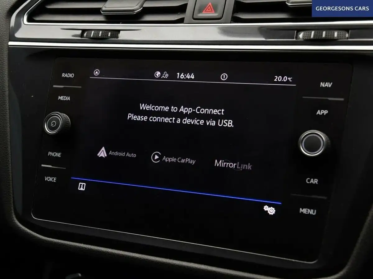 2022-volkswagen-tiguan-allspace-15-tsi-life-big-37