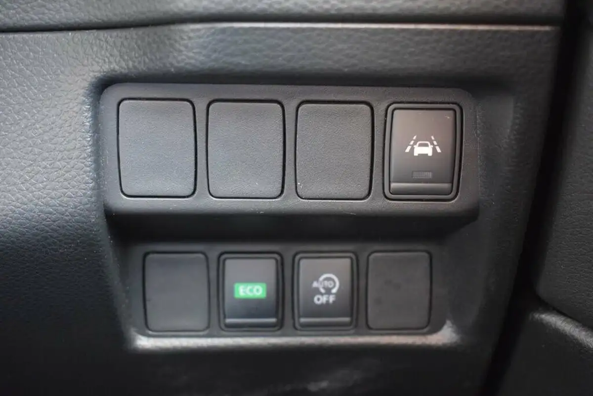 2020-nissan-qashqai-13-dig-t-n-motion-160ps-auto-big-20