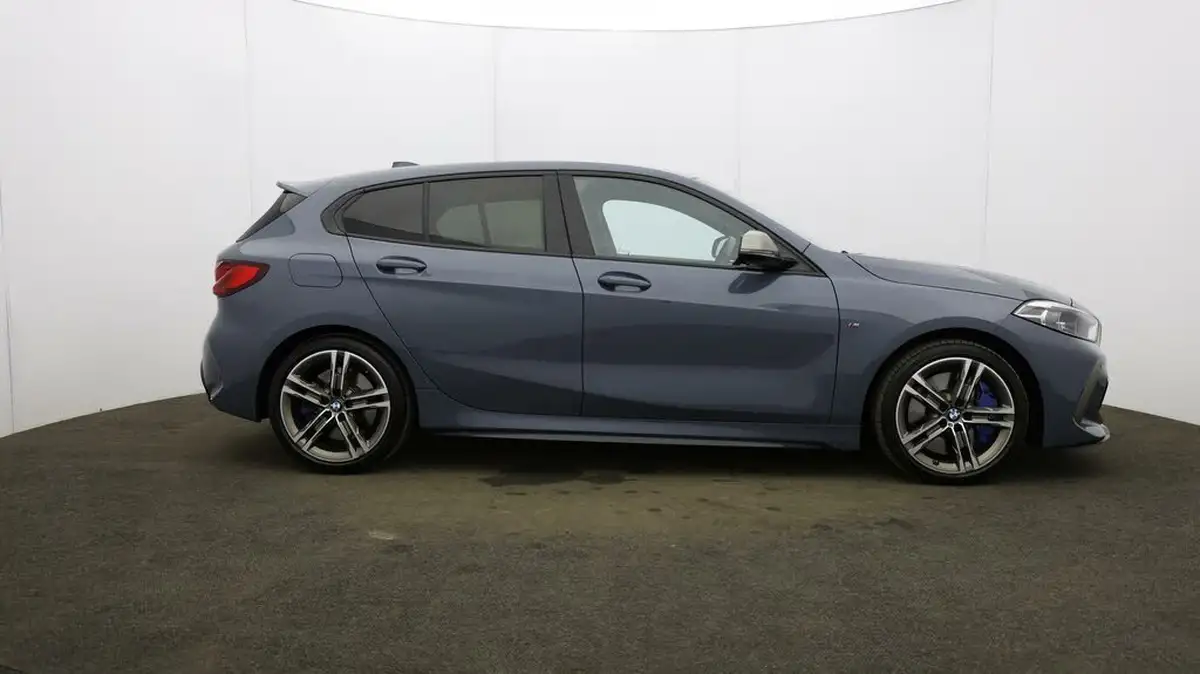 2022-bmw-1-series-20-m135i-xdrive-big-43
